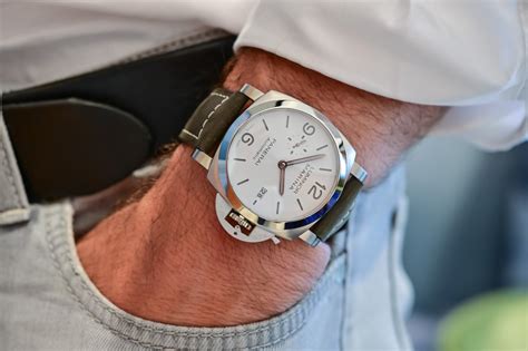 panerai 44mm lug width|panerai leather strap.